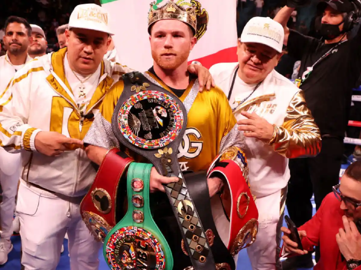 Álvarez, “rey” de los supermedianos