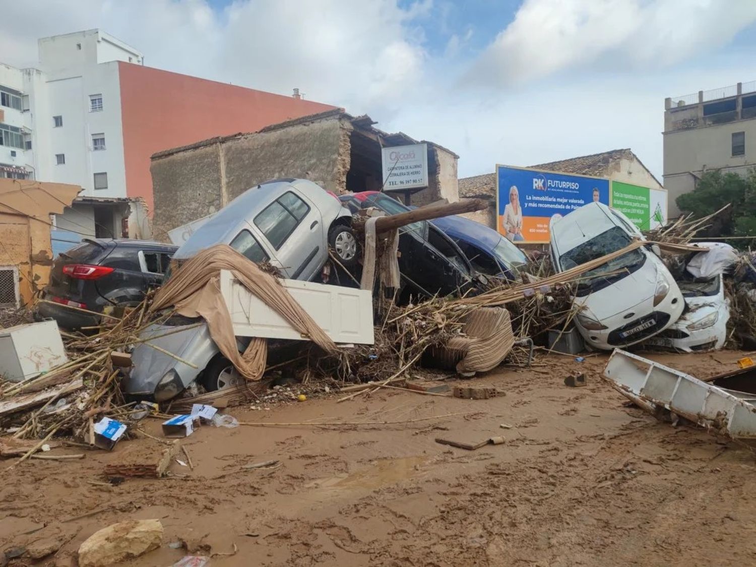 Son 211 los muertos por las inundaciones en Valencia