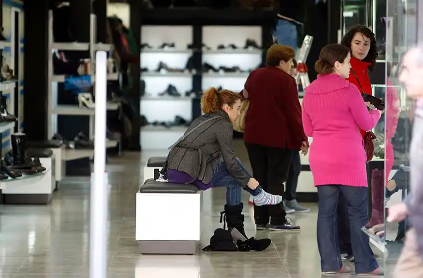 Febrero destacado: comerciantes aumentaron un 2,49% sus ventas