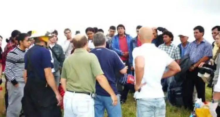 Randazzo distinguió a Bomberos y jóvenes que filmaron al micro
