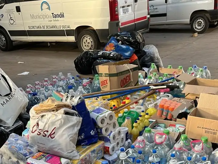 Desde el pasado sábado hasta este martes, los centros de acopio reciben cientos de donaciones diarias.