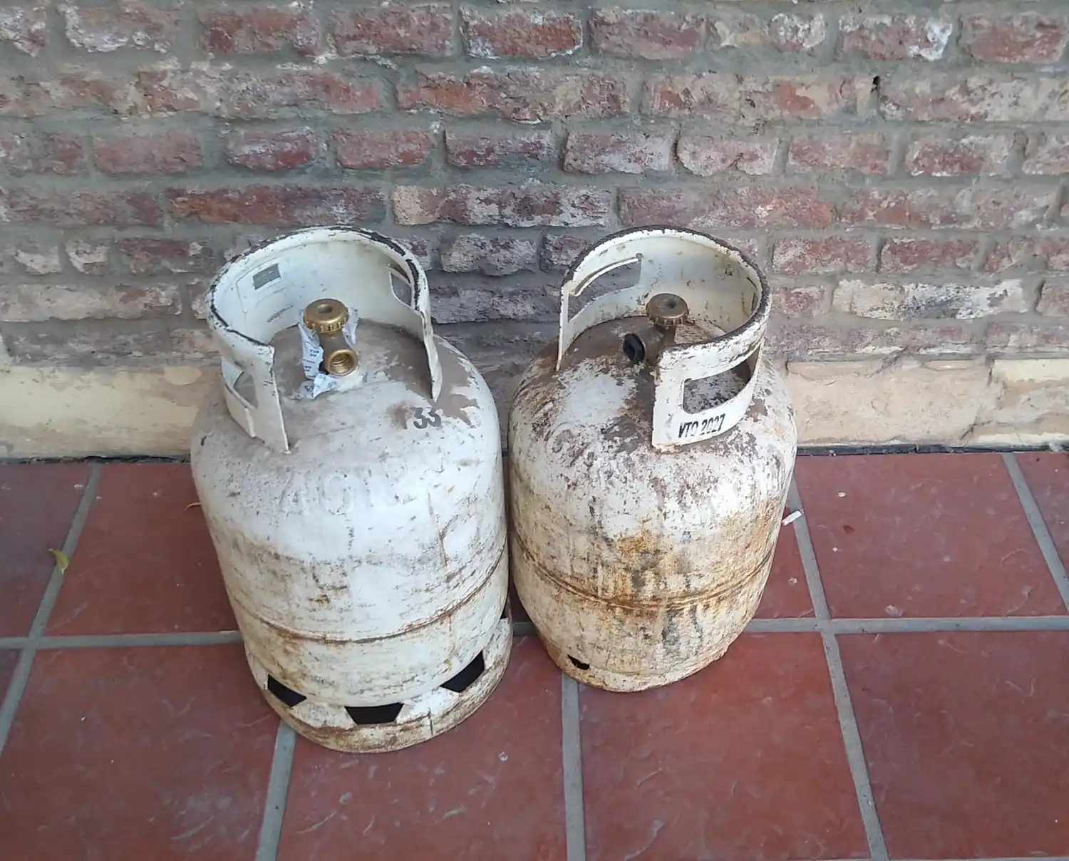 Gracias a las cámaras esclarecieron robo de garrafas: hay dos detenidos