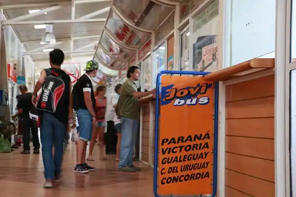 Cuánto les cuesta a los estudiantes universitarios viajar a Gualeguaychú para pasar las fiestas