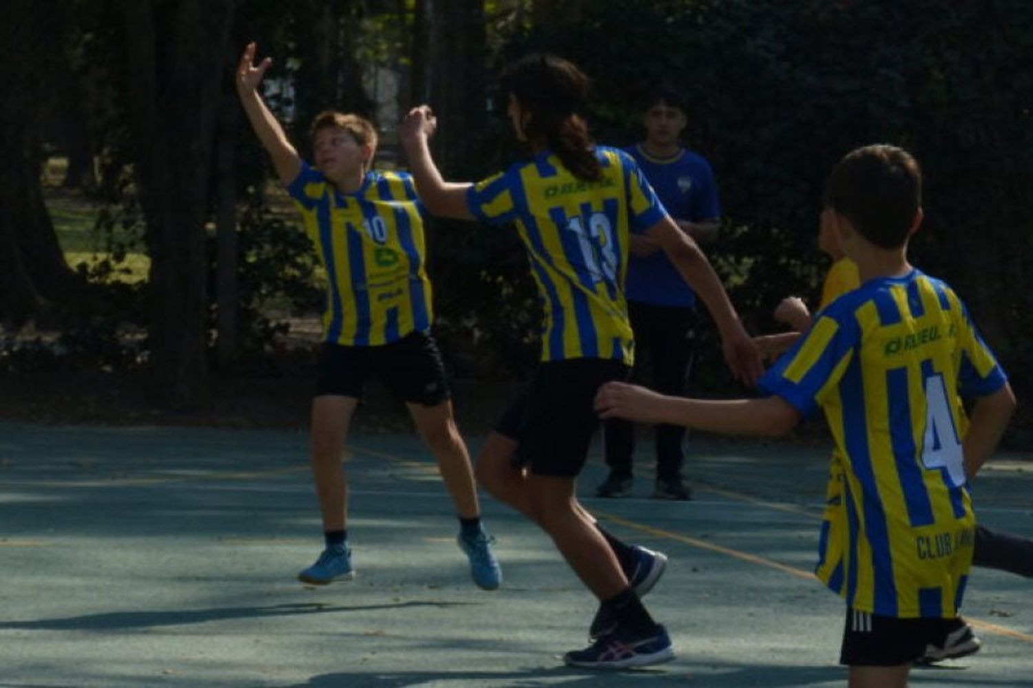 Almagro realizó un Encuentro de Handball