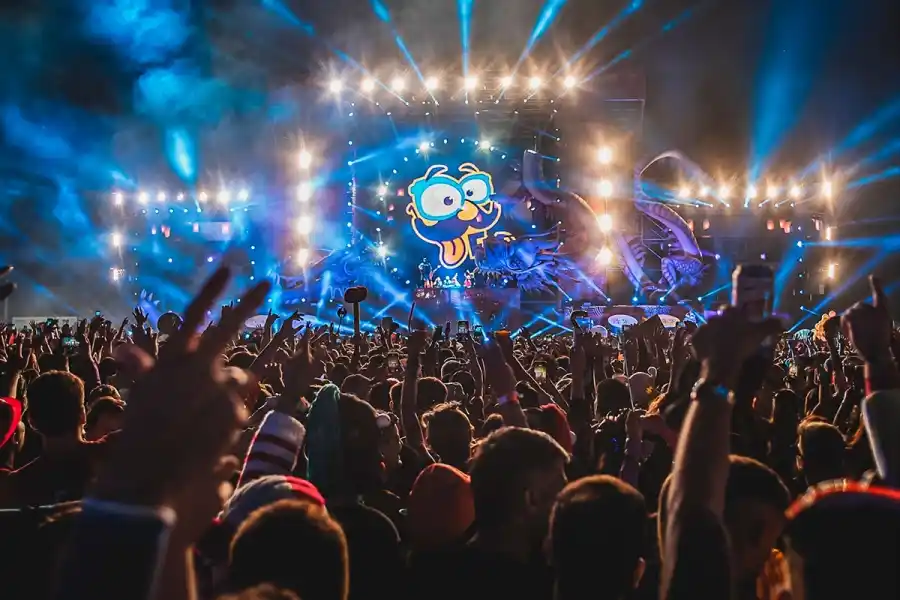 Fiesta de disfraces en Paraná, el megaevento del año.