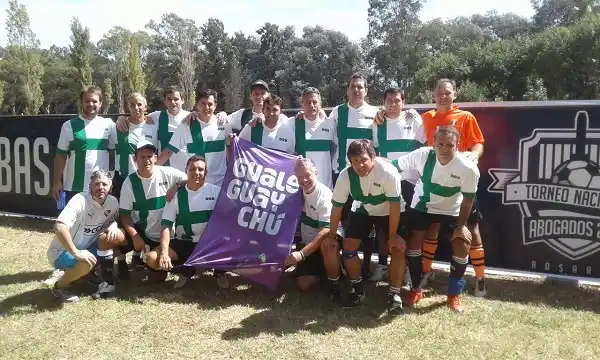 Aston Birra disputa el Torneo Nacional de abogados en Rosario