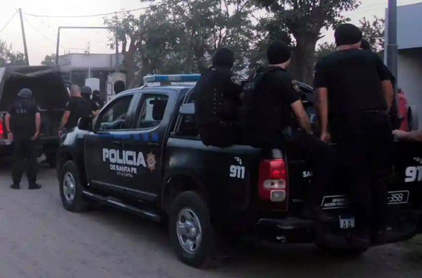 Dos domicilios fueron allanados por diversas causas de abuso de armas