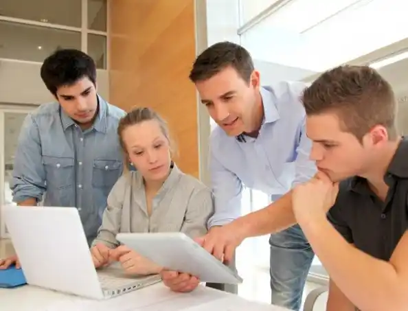 Se analizaron 200 solicitudes para el Crédito Joven destinado a profesionales 