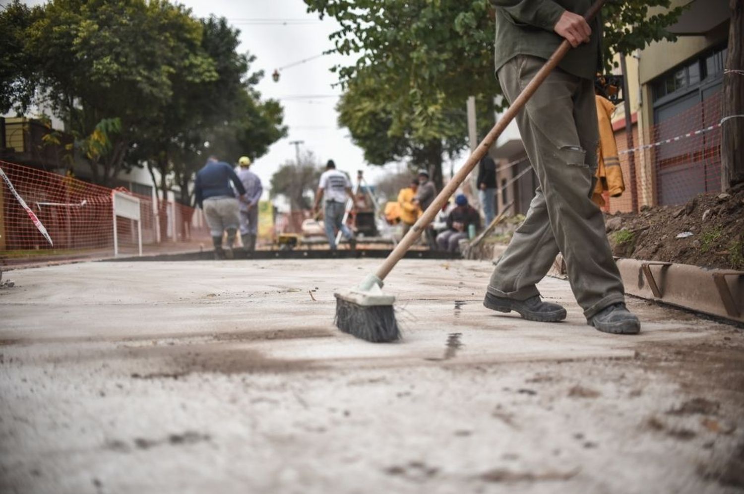 Trabajos de iluminación y bacheo previstos para este martes en la ciudad de Santa Fe