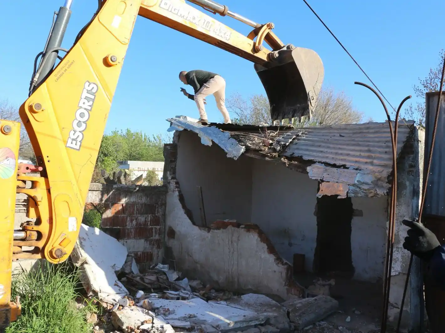 Derribaron un búnker de venta de drogas en Cañada de Gómez