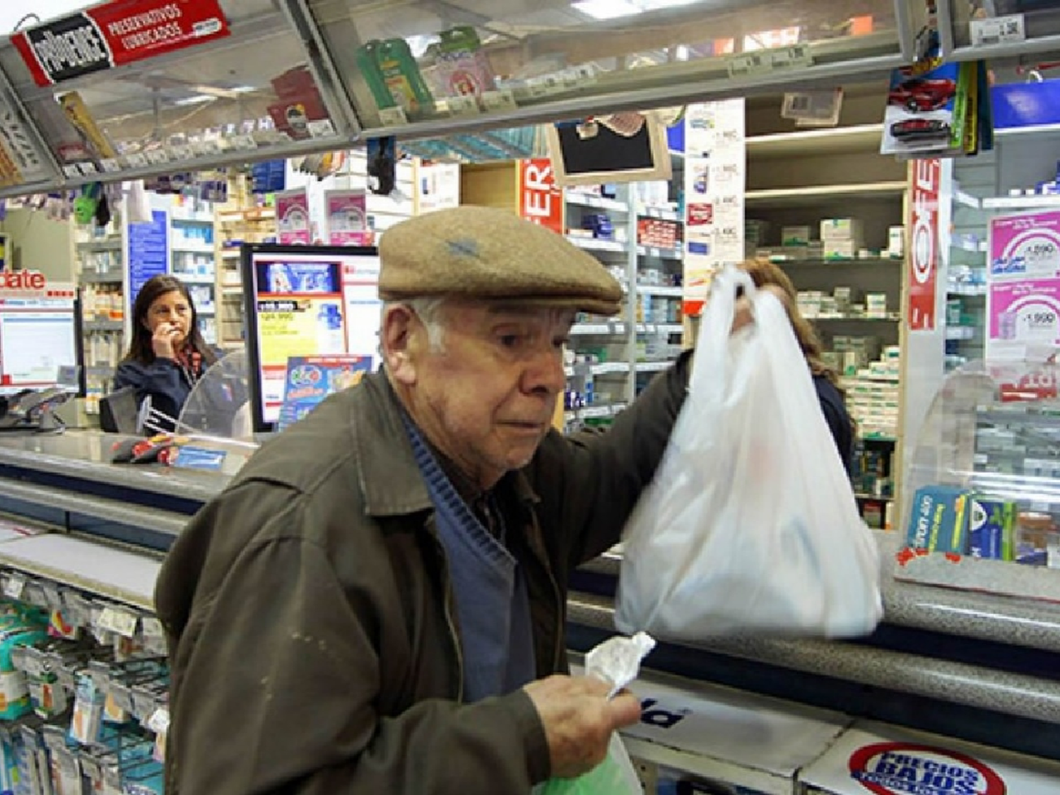 Farmacias siguen atendiendo a Pami