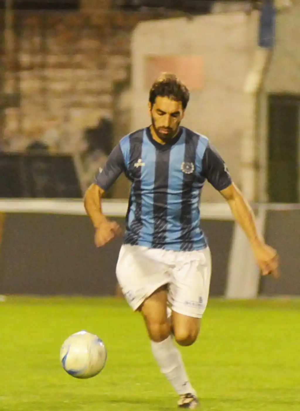 Bonarrigo; movilidad, gol y experiencia para Unicen