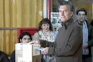Elecciones PASO 2013: Macri votó en Recoleta