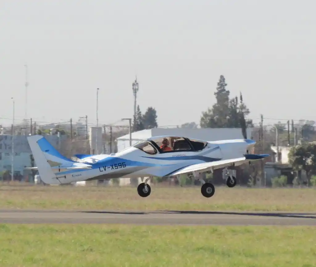 Empresa tandilense buscará desarrollar la cabina para un avión fabricado por Fadea