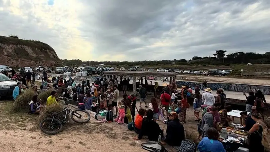 Vecinos de Chapadmalal se movilizan contra la privatización de playas: "Nos quieren arrebatar nuestro paisaje y nuestra tranquilidad"