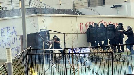 Legislatura de Neuquén aprobó el acuerdo YPF - Chevron tras los incidentes