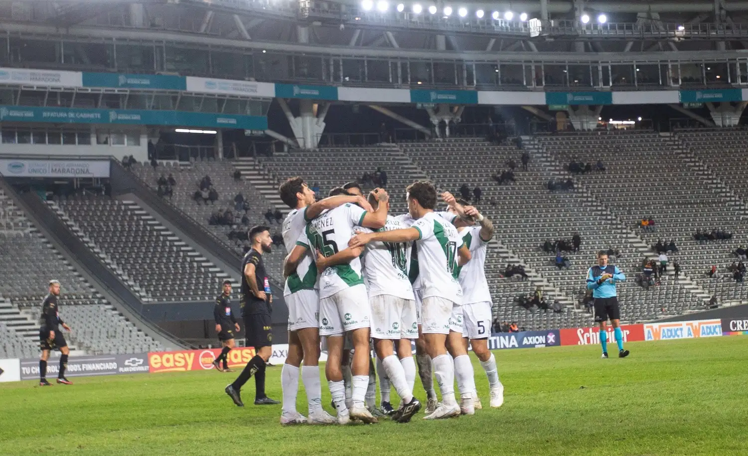 Banfield se impuso en La Plata.