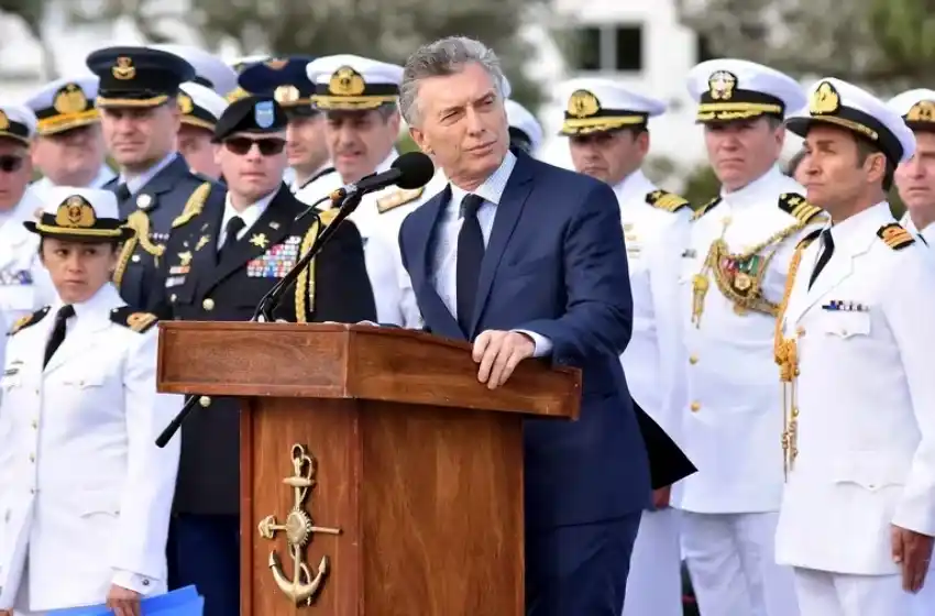 Macri fue sobreseído en la causa que investiga el hundimiento del submarino.