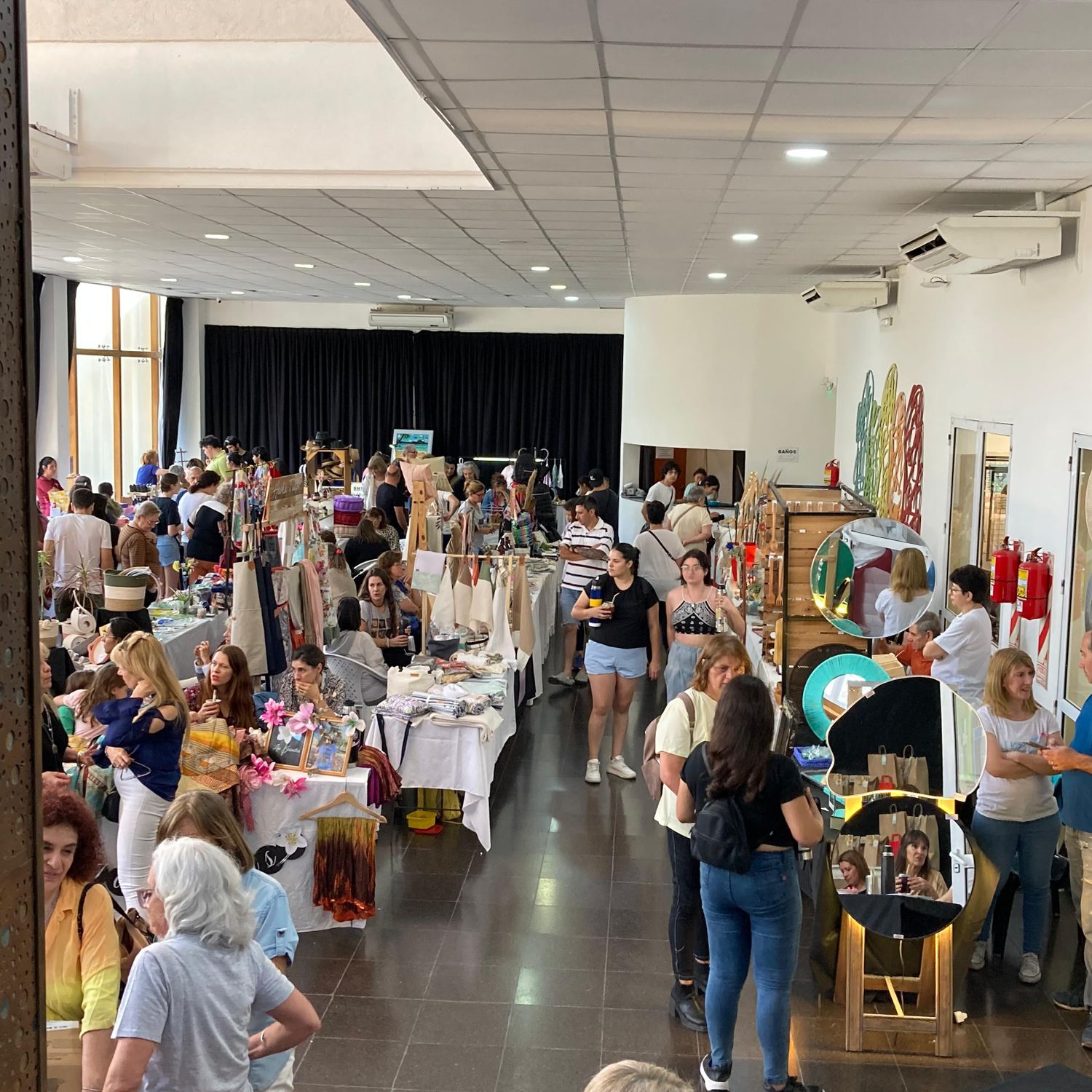 En el Centro Cultural San Francisco, la Feria de Mujeres Emprendedoras reunió a más de 120 expositoras