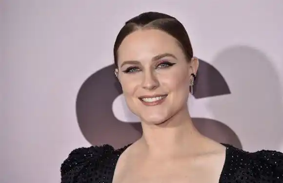 Evan Rachel Wood dice que Marilyn Manson la violó durante filmación de videoclip