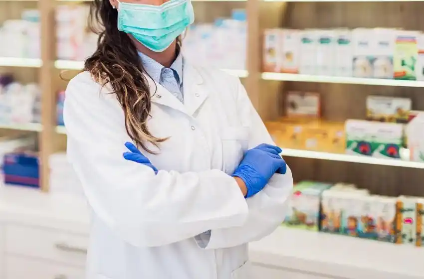 Farmacéuticos exigen ser vacunados contra el coronavirus por ser trabajadores esenciales