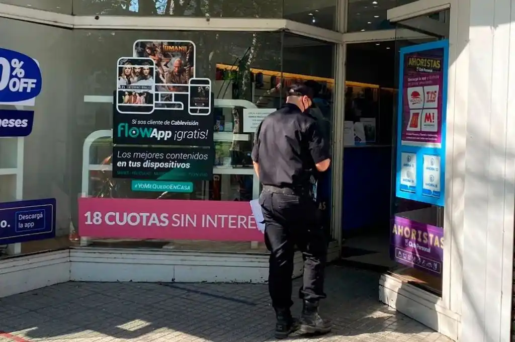 Maniataron a los empleados y robaron un comercio en Rosario