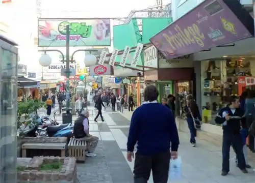 El Centro Comercial no está de acuerdo con un veraz laboral