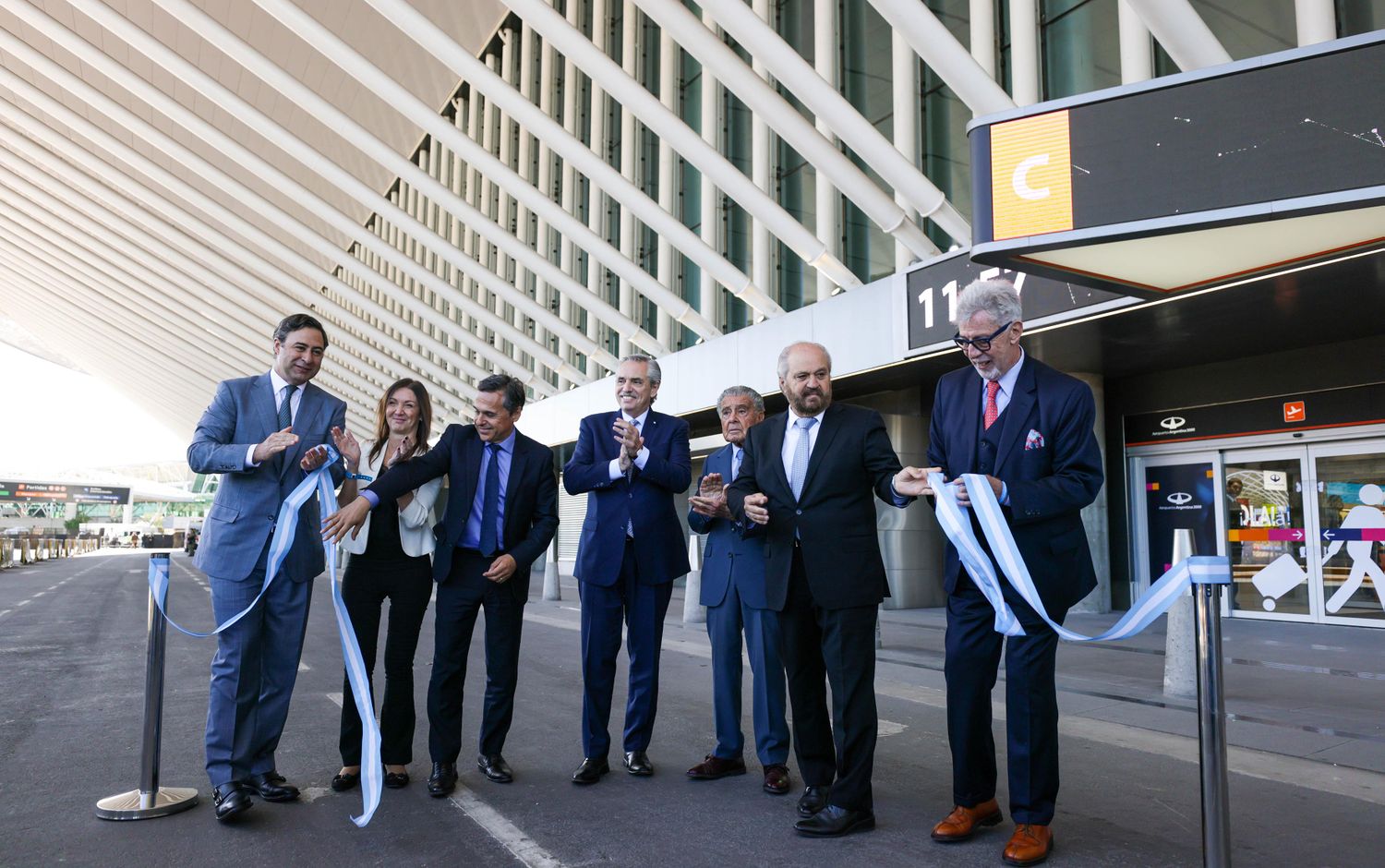 El Presidente inauguró otra terminal del aeropuerto de Ezeiza