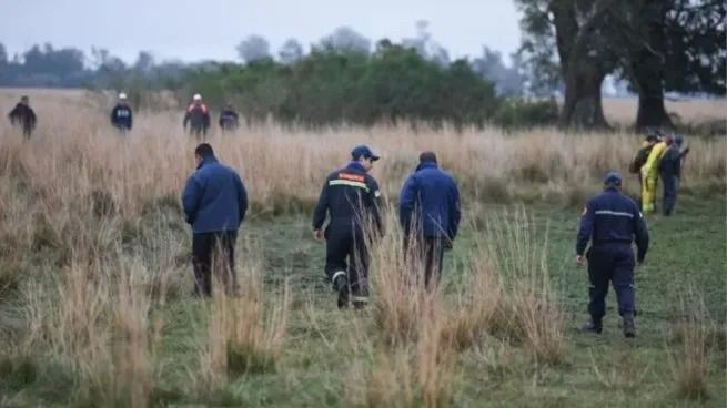 Hallaron tierra removida en el cementerio de la casa de la abuela de Loan y crecen las sospechas