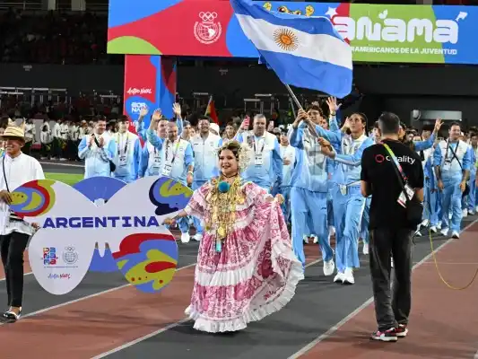 La delegación argentina en la ceremonia inaugural de los Juegos Suramericanos de la Juventud que se disputan en PanAmá. Foto:COA