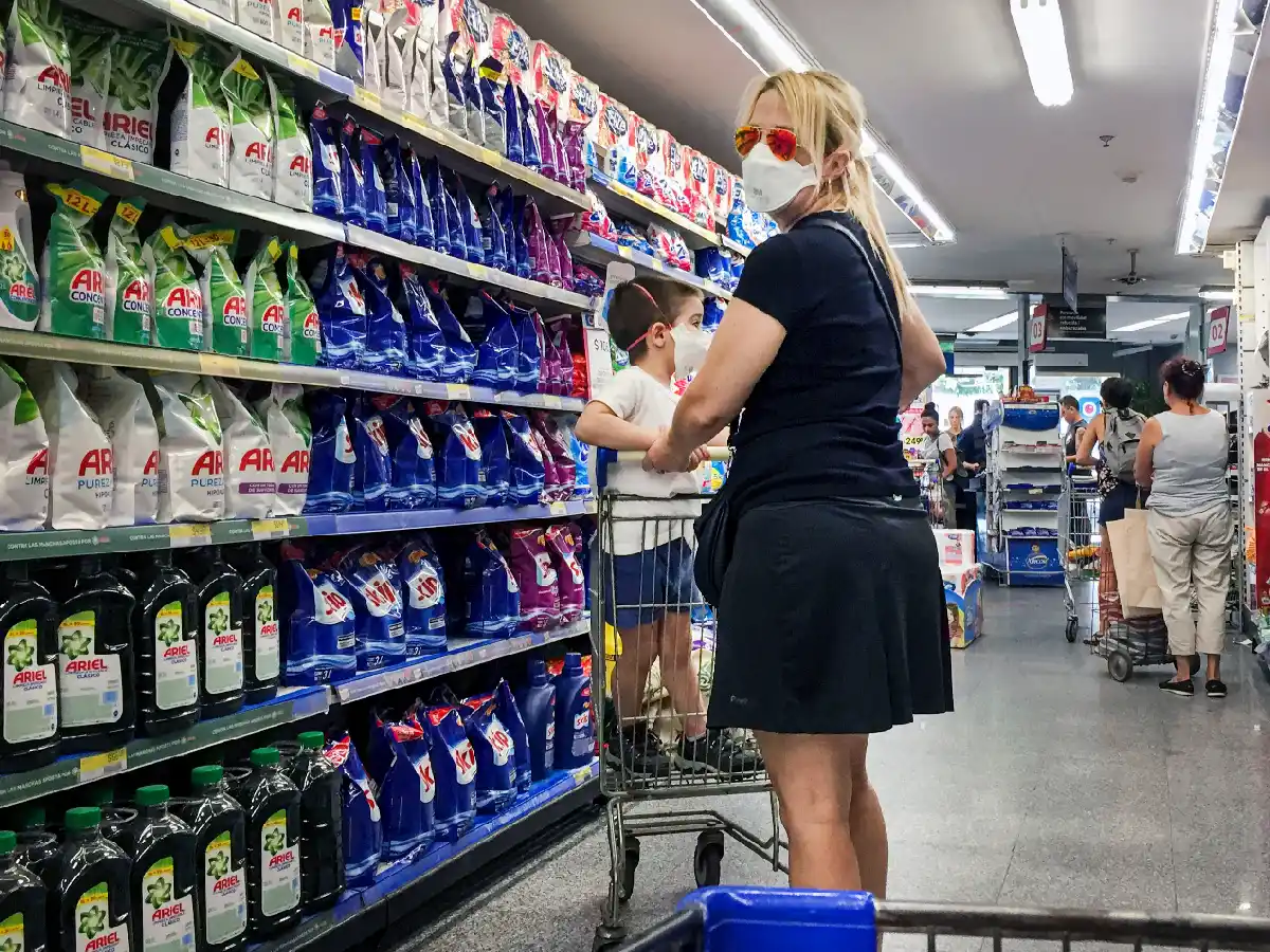 Supermercados denuncian a proveedores y fabricantes por subas de precios 