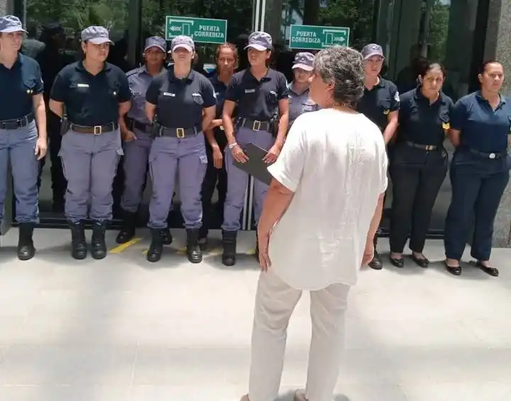 La policía salió a aclarar procedimiento
ante el reclamo de la diputada Neme