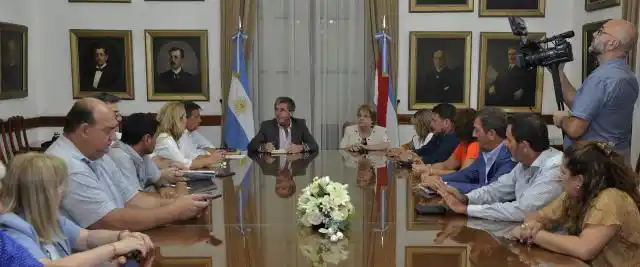 El gobierno retomó el diálogo con los gremios docentes

