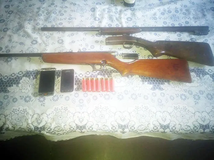 Por un robo en un campo secuestran cables de un equipo de riego y armas
