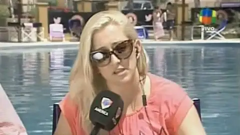 Luisa Kuliok sacada, le pegó una cachetada a una actriz de su obra