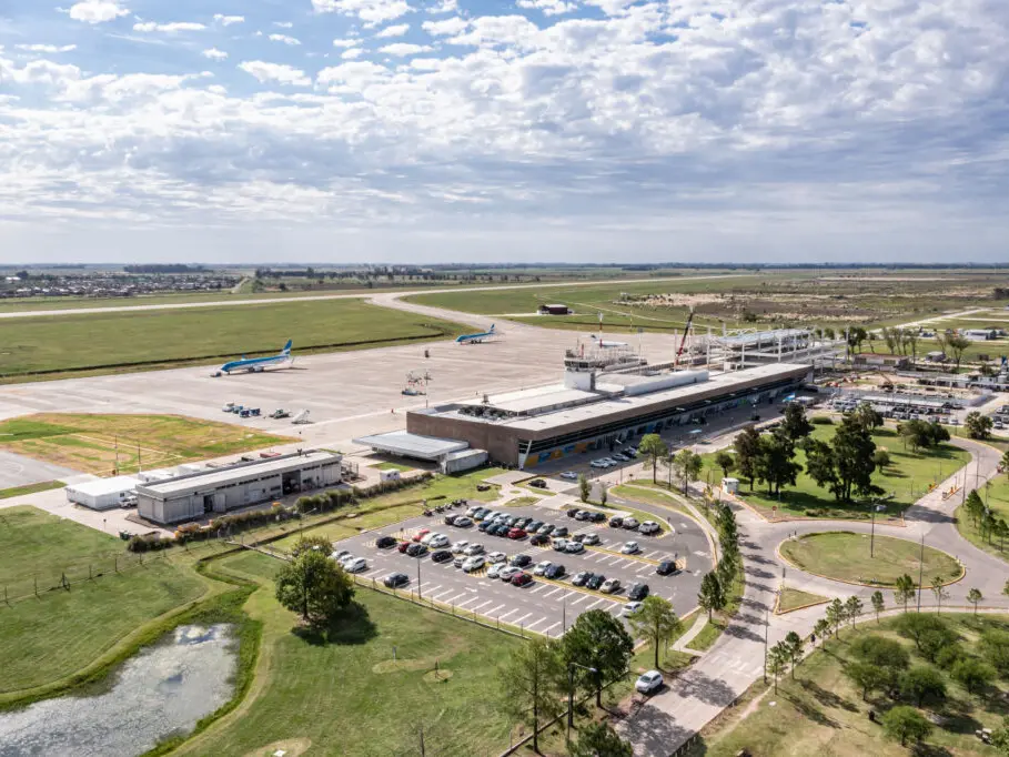 El Aeropuerto de Rosario estará cerrado por 10 horas el próximo lunes por obras de mantenimiento .