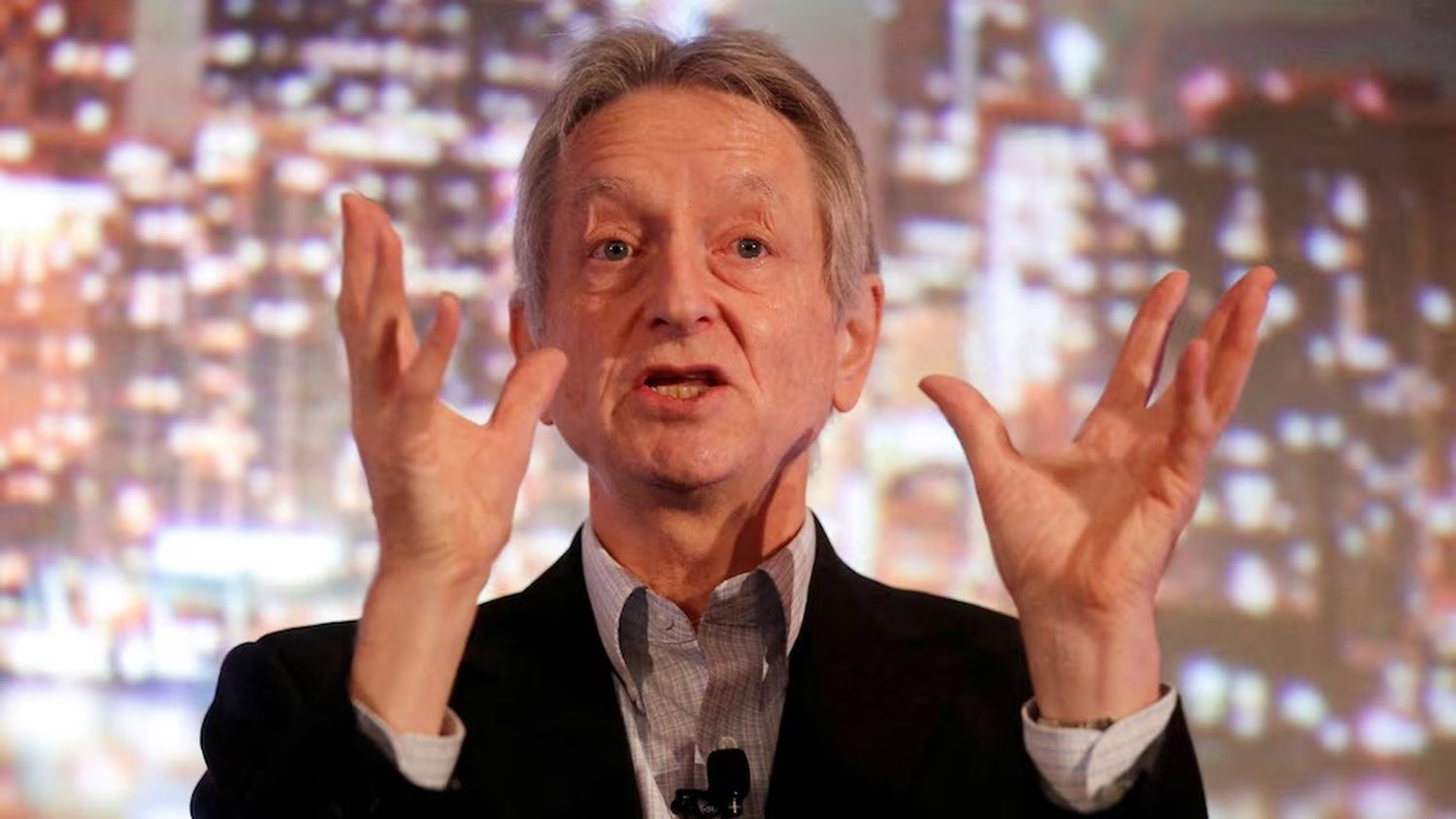 Geoffrey Hinton alerta sobre la inminente llegada de una superinteligencia artificial en menos de diez años (Reuters)