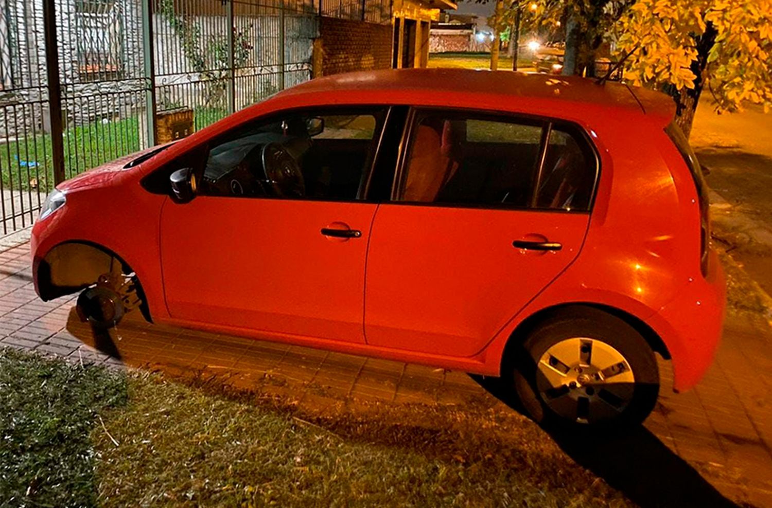 Policía persiguió a roba ruedas por el barrio Jorge Newbery