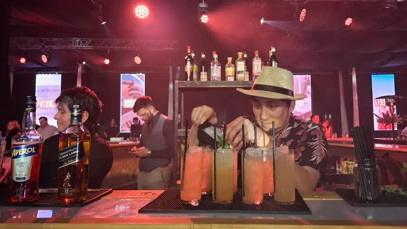 El evento contará con una barra central donde se ofrecerán shows interactivos