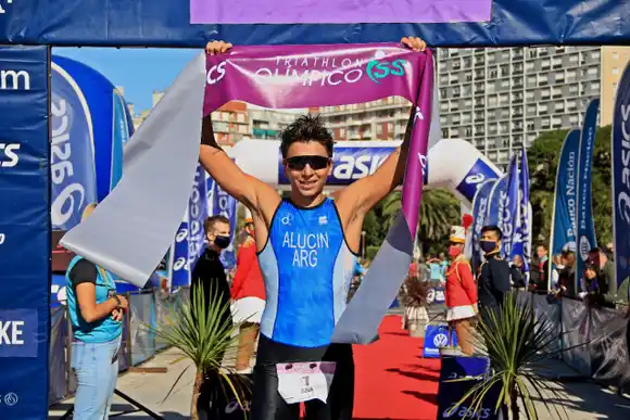 Alucin es el dueño del Triatlón de Mar del Plata
