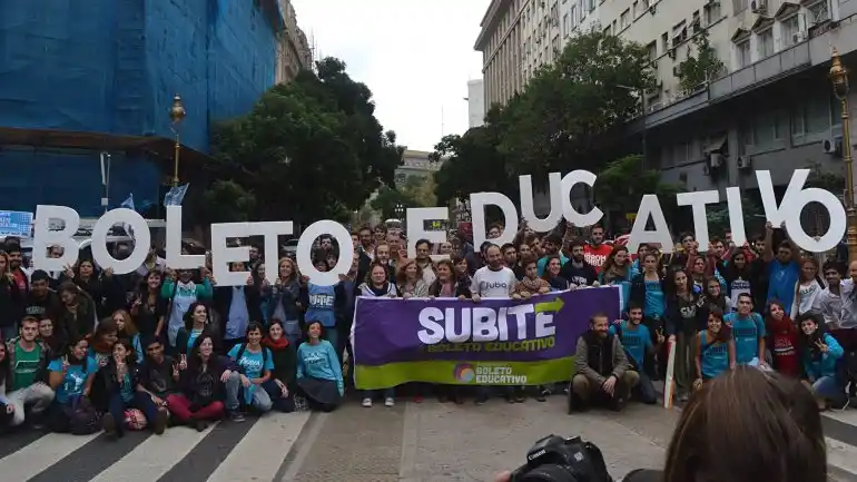Avanza una nueva propuesta salarial y el boleto estudiantil