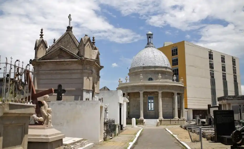 Horarios del Cementerio en el Día de los Fieles Difuntos
