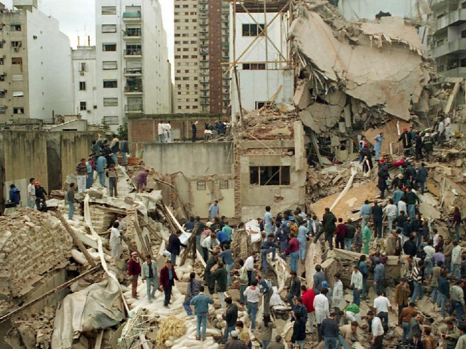 A 25 años del ataque a la AMIA, la comunidad judía renovó el pedido de justicia: “El dolor permanece igual que en 1994”