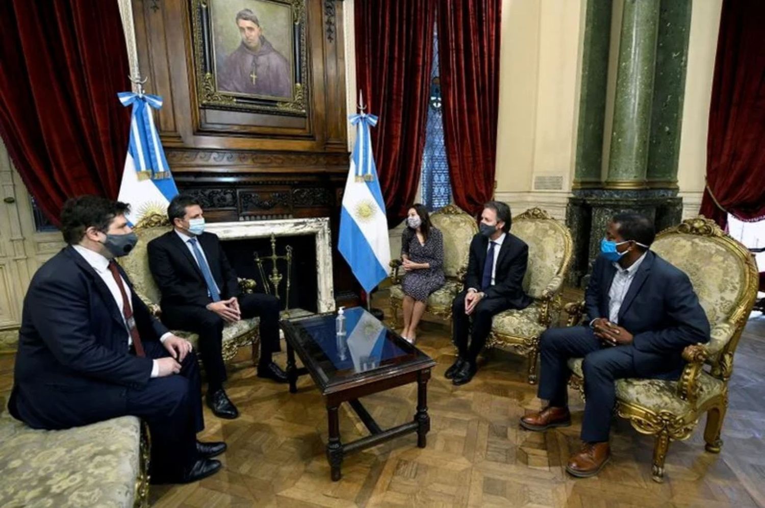 Sergio Massa avanza en el armado de su gabinete y de un programa de alivio fiscal