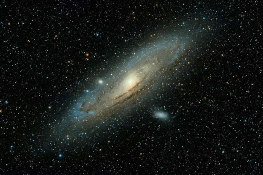 Fuente unsplash.com/es/fotos/ilustracion-de-la-galaxia-del-agujero-negro-Oze6U2m1oYU