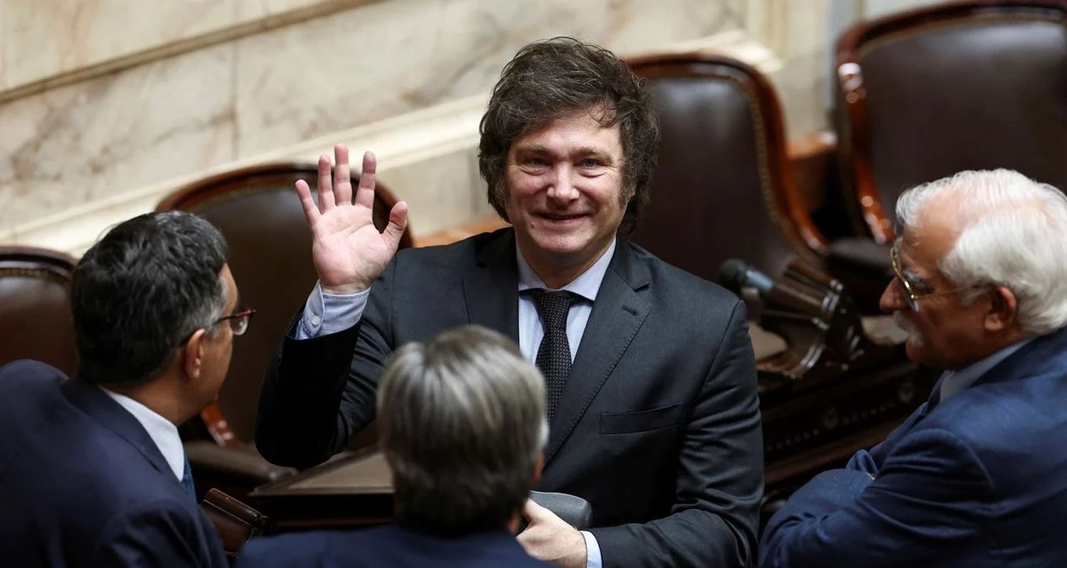 Mediante el DNU, Javier Milei se adelanta así a la discusión en el Congreso sobre la actualización de las jubilaciones y las negociaciones de la ley ómnibus. Foto: REUTERS / Agustín Marcarian.