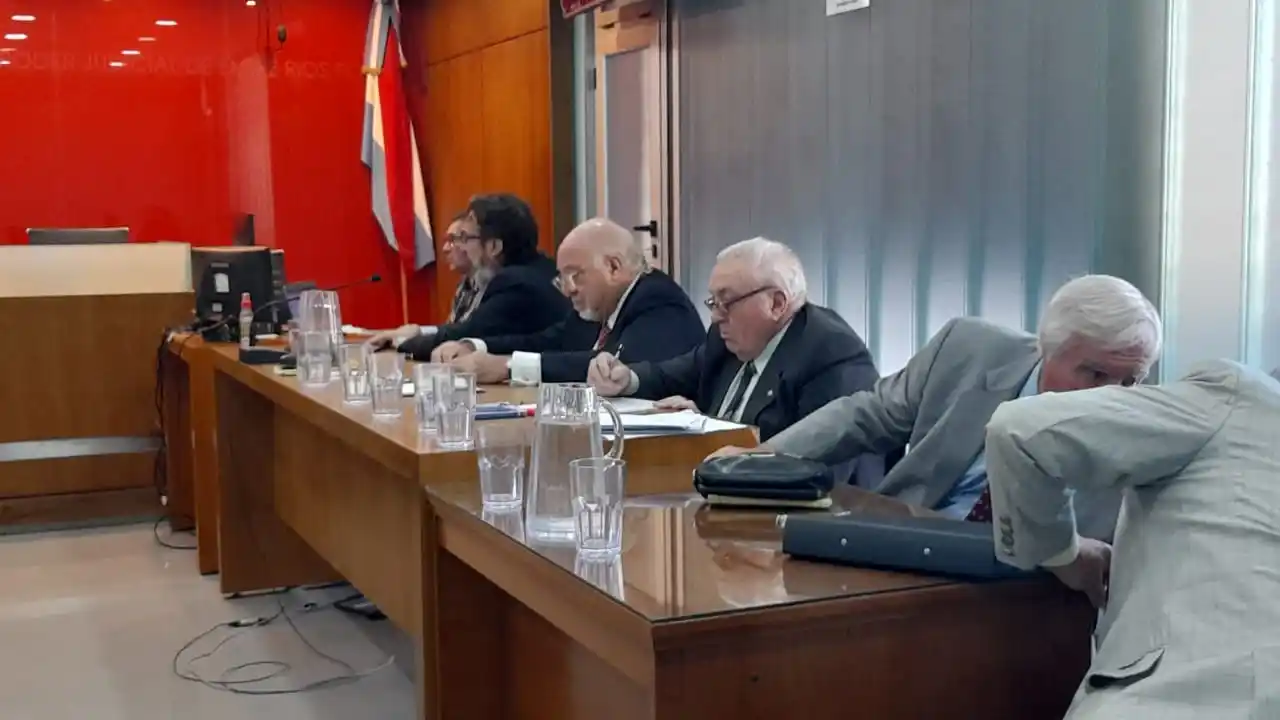 Causa Coimas: renunció Raúl Barrandeguy a la defensa de Urribarri