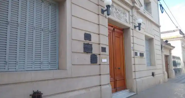 Biblioteca Popular Rafael Obligado de duelo por el fallecimiento de su tesorero, Jorge Bischof