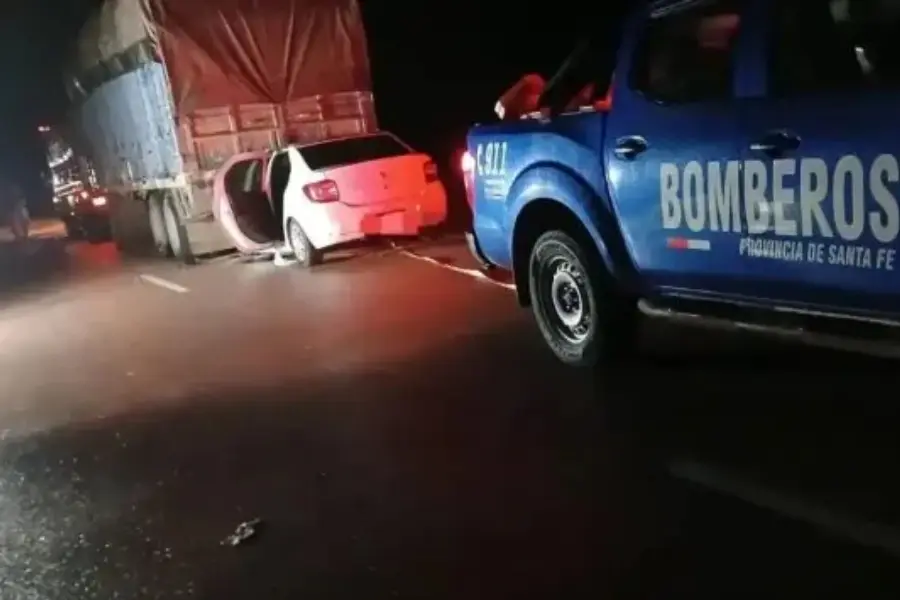 Dos policías que iban a un operativo murieron en un choque en el norte santafesino