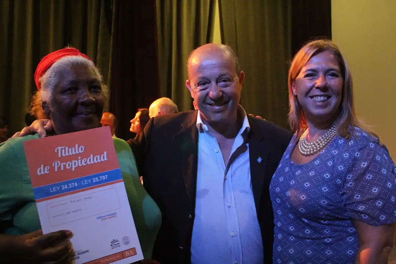 Vecinos del partido de Mar Chiquita recibieron escrituras sociales 